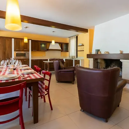 Iride 10&2, Emma Villas Villa Casarano