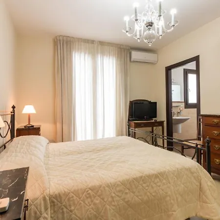 Villa Iride 10&2, Emma Villas