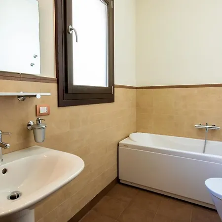 Villa Iride 10&2, Emma Villas